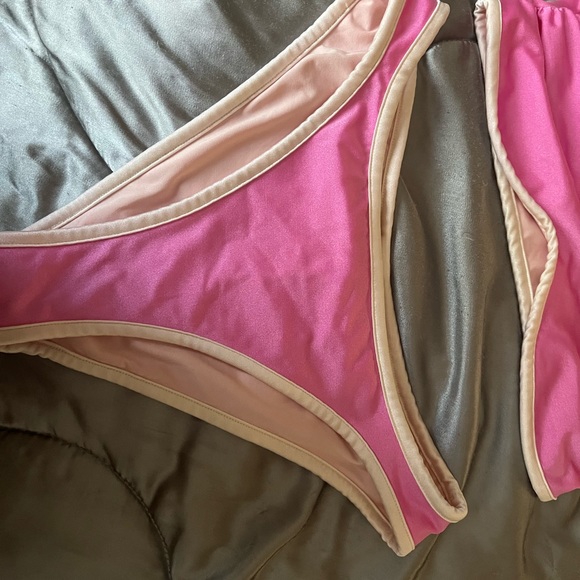 Bikini Set - Picture 3 of 4